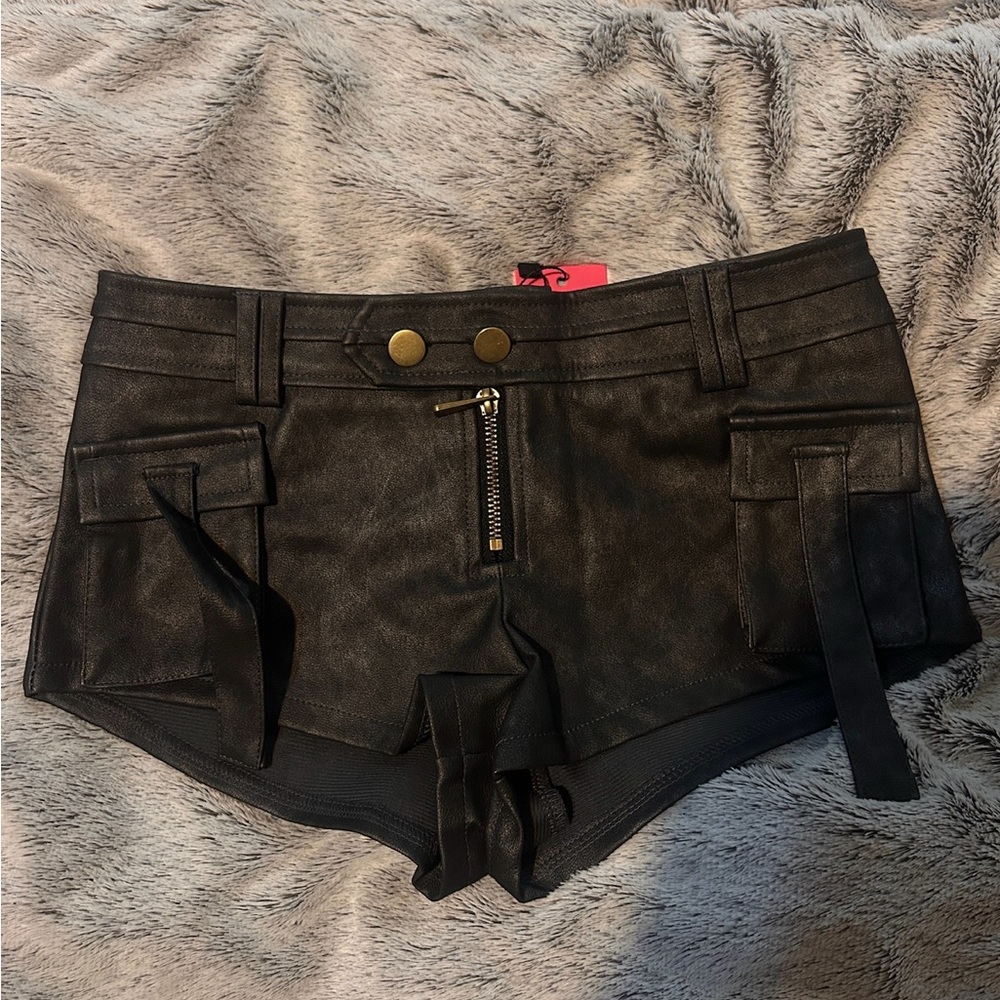 Edikted micro shorts (NWT)